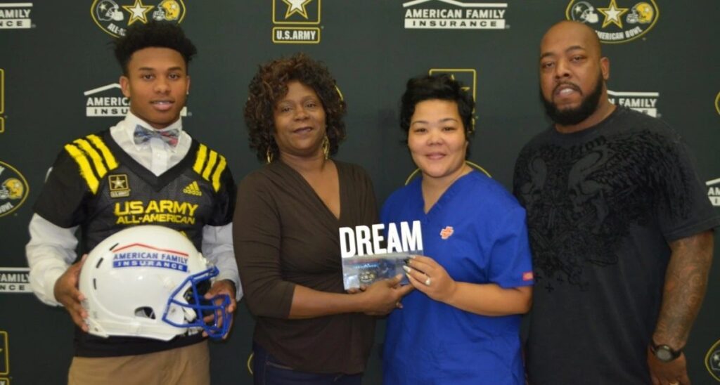 Meet His Mother Quincy Ricketts • Celebily