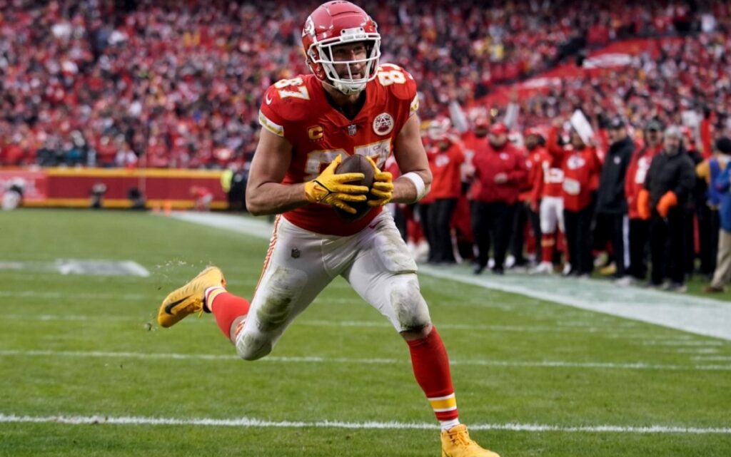 How Tall Is Travis Kelce? • Celebily