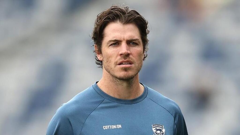 Isaac Smith Parents: Meet Wayne Smith and Mrs. Smith.