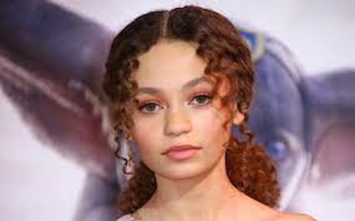 Nico Parker Bio, Movies, Age, Height, Boyfriend, Family, Net Worth