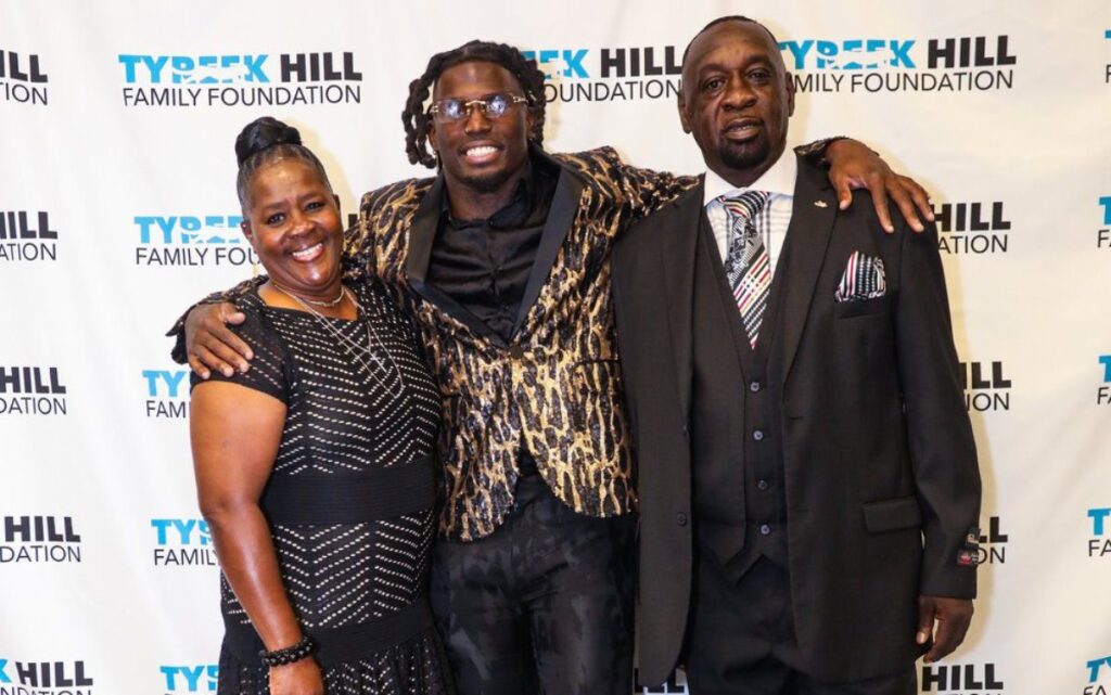 Tyreek Hill Parents: Meet Derrick Shaw and Anesha Sanchez