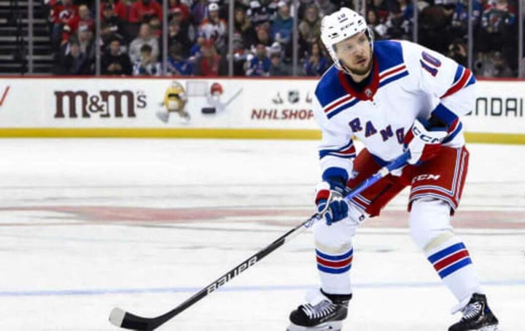 Artemi Panarin Height: How tall is Artemi Panarin?