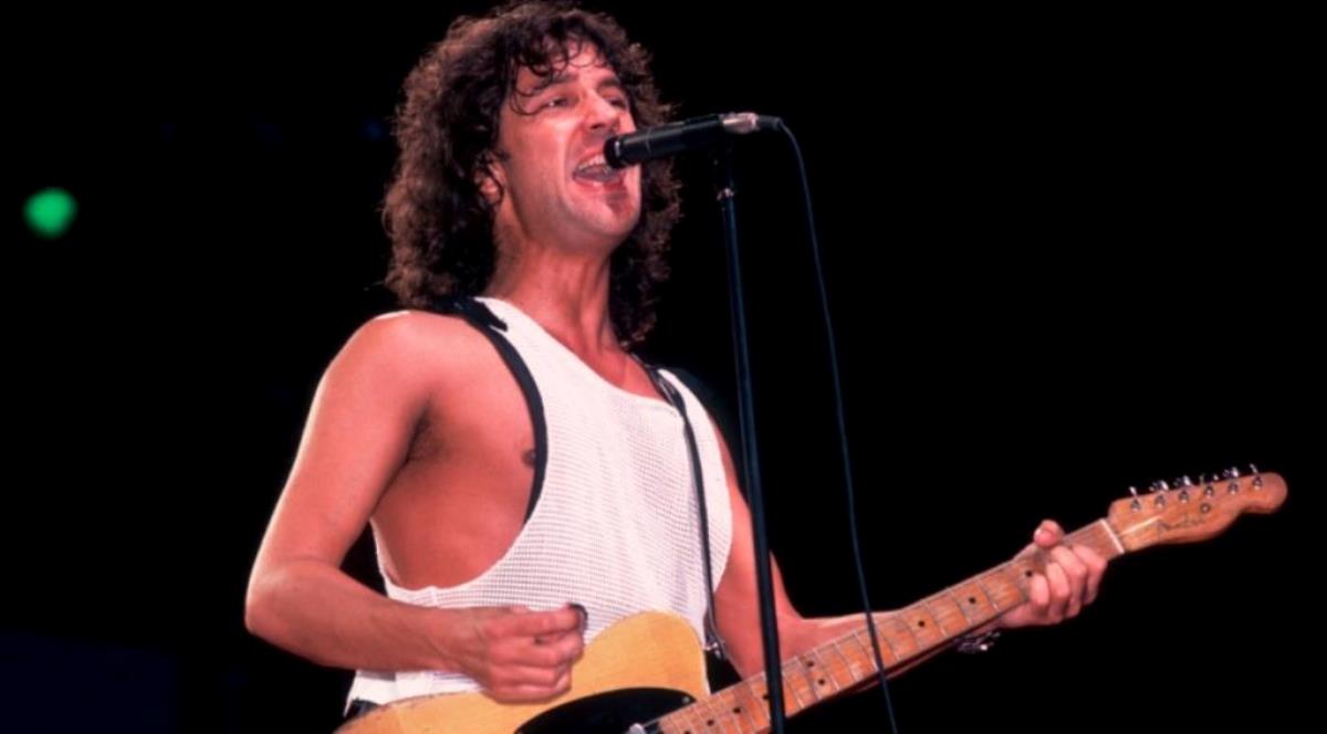 Billy Squier Net Worth: How Much Is Billy Worth? – Celebrity