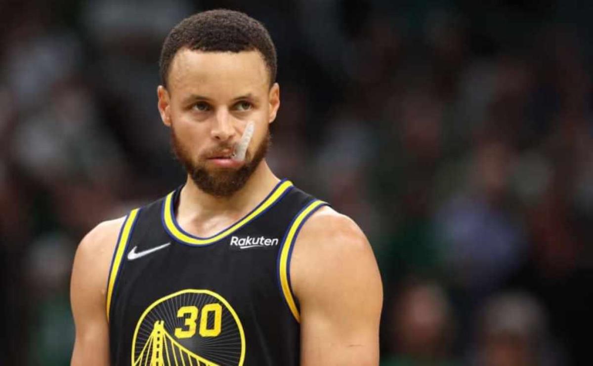 How Much Did Stephen Curry Earn? Net Worth and Career Earnings Stephen Curry Net Worth: How Much Is He Worth?