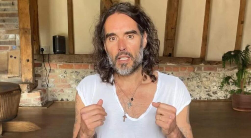 Russell Brand Biography, Career, Net Worth, And Other Interesting Facts