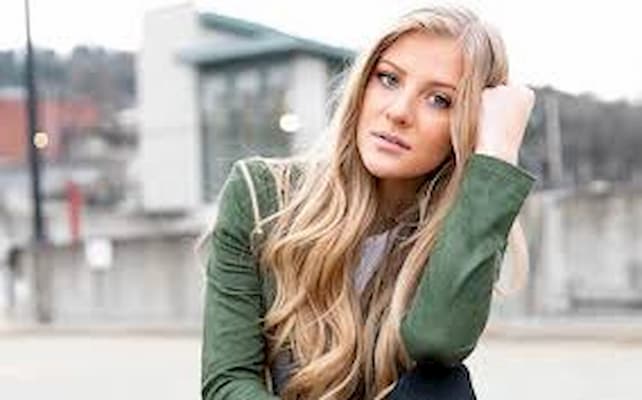Paige Hyland Net Worth, Bio, Age, ALDC, Boyfriend, Parents, Siblings