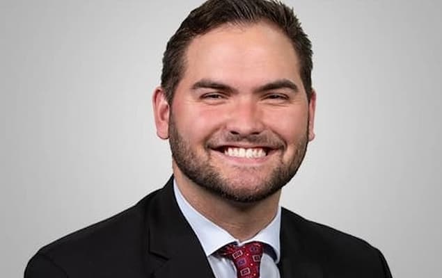 Jordan Burrows ABC4, Bio, Age, Family, Wife, Net Worth, Salary