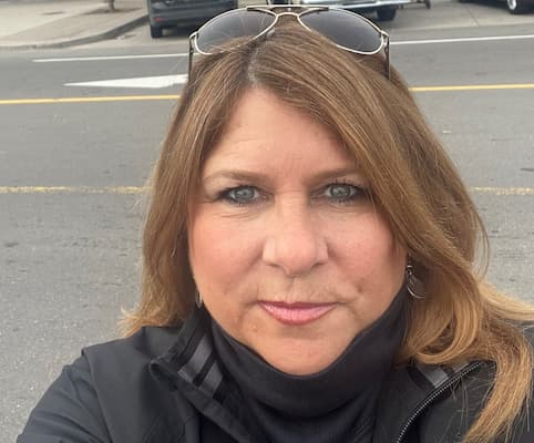 Jennifer Hammond Bio, WJBK, Age, Family, Husband, Height, Net Worth, Salary