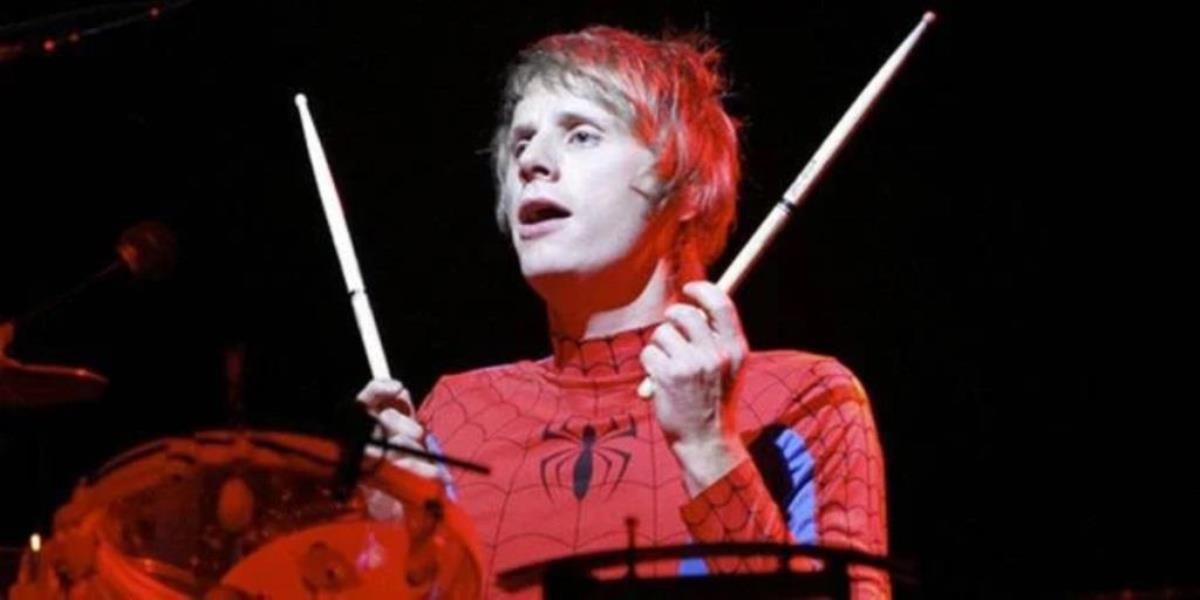 Dominic Howard Net Worth