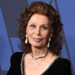 How Much is the Two Women Actress Worth?