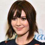 How Much is the 10 Cloverfield Lane Actress Worth?
