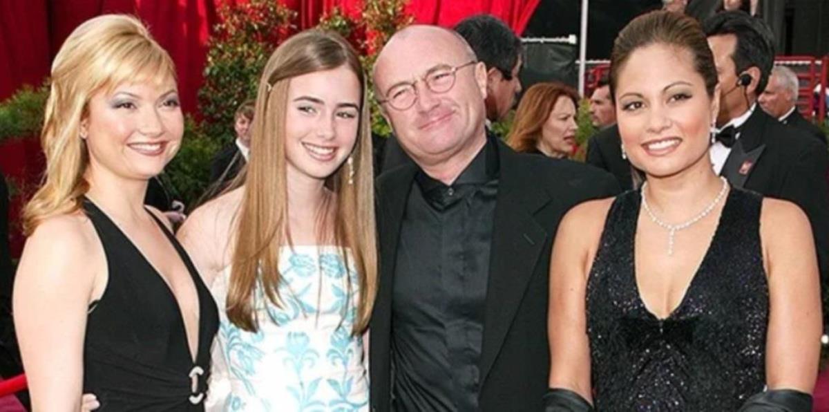 Lily Collins Net Worth