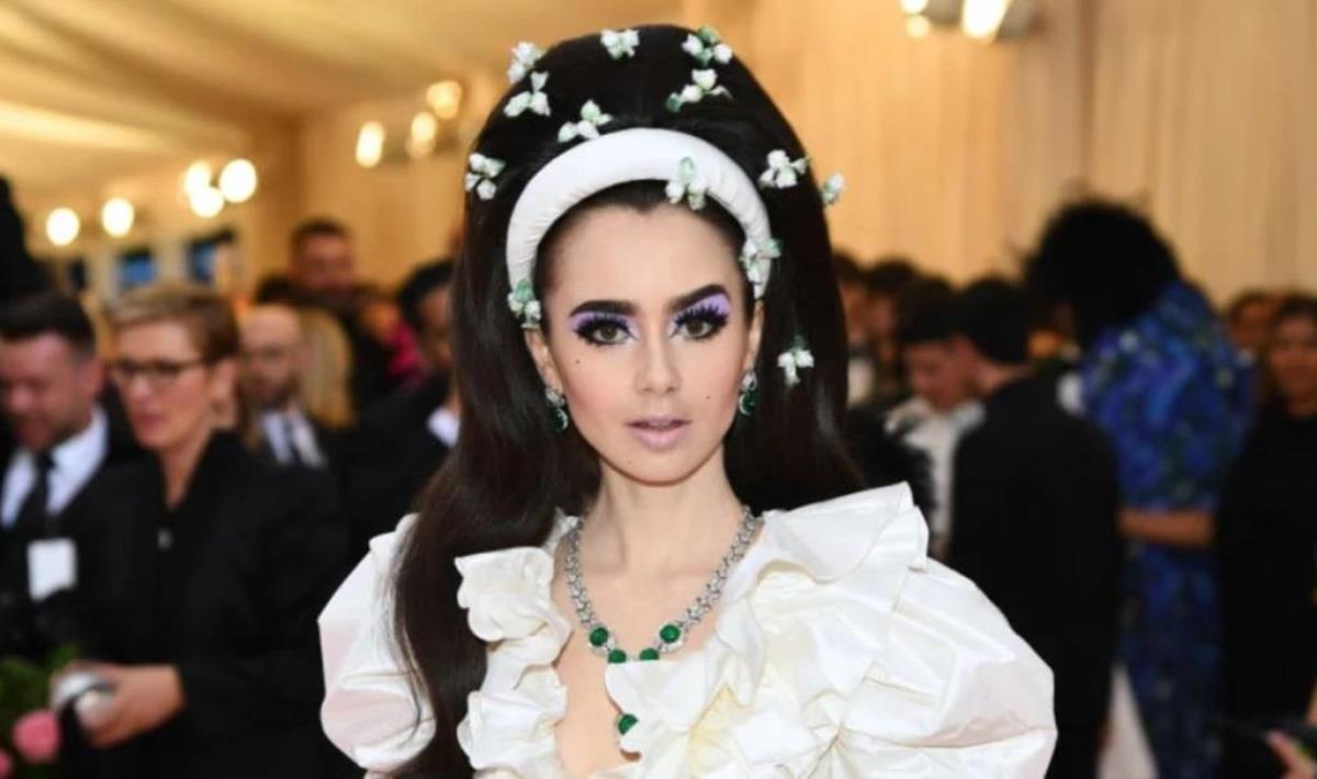 Lily Collins Net Worth