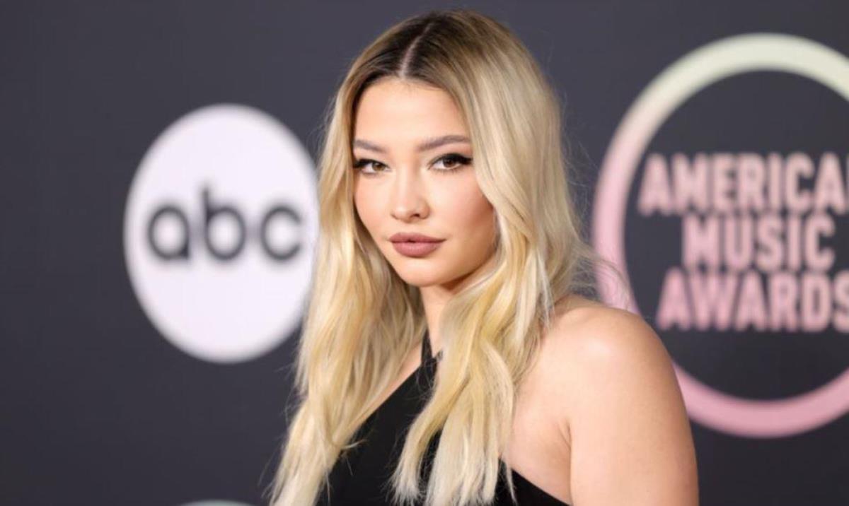 Madelyn Cline Net Worth