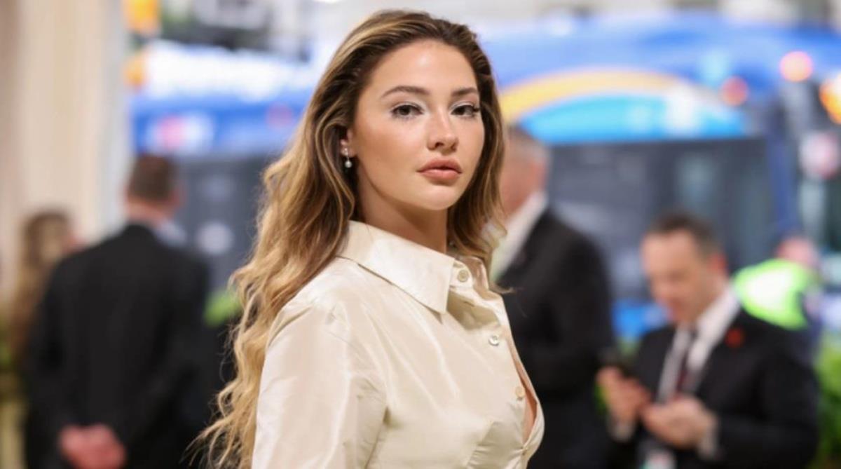 Madelyn Cline Net Worth