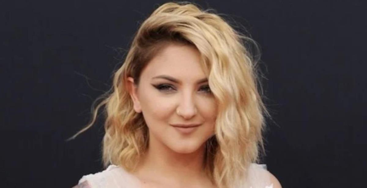 Julia Michaels Net Worth