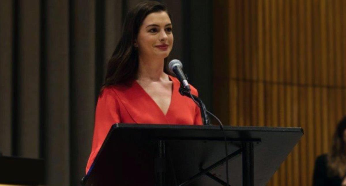 Anne Hathaway Net Worth