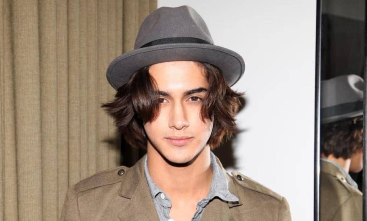 Avan Jogia Net Worth