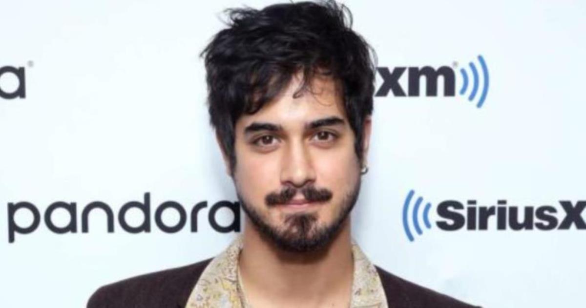 Avan Jogia Net Worth