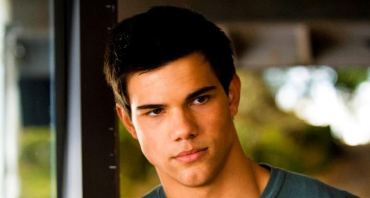 Taylor Lautner Net Worth: Secrets of His Fortune Taylor Lautner Net Worth