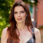 Julia Fox Net Worth: Journey to Glamorous Fame