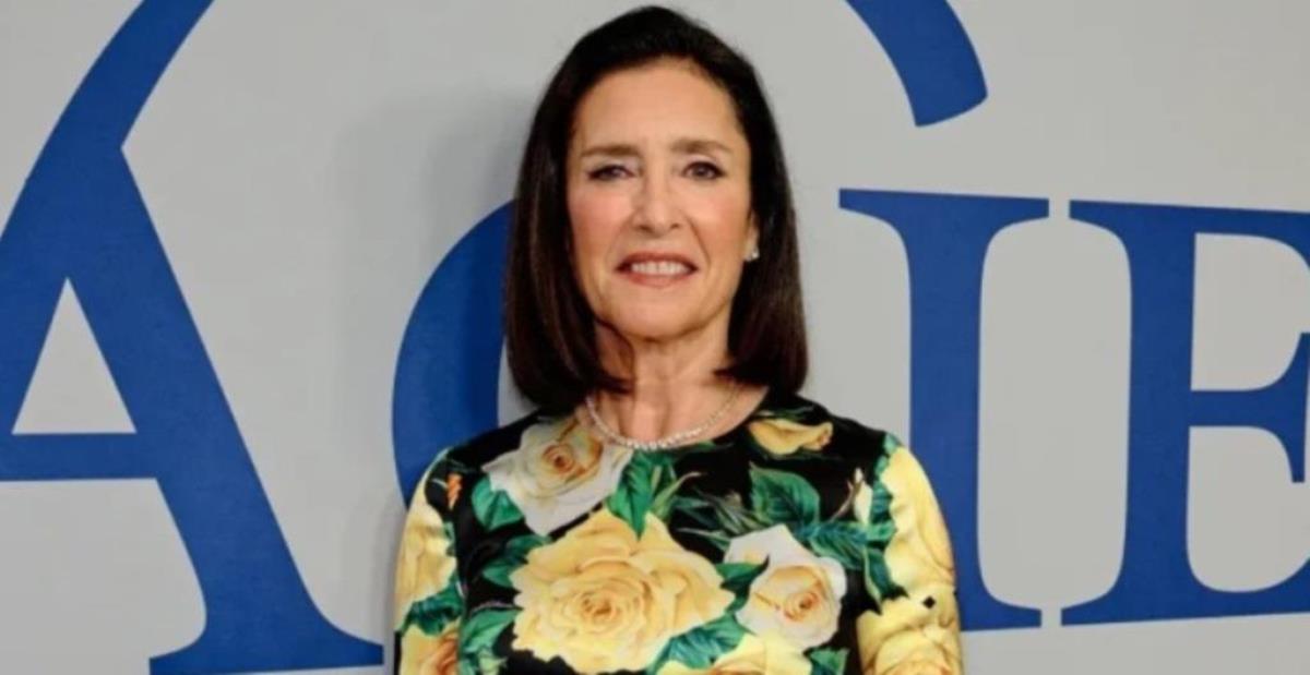 Mimi Rogers Net Worth