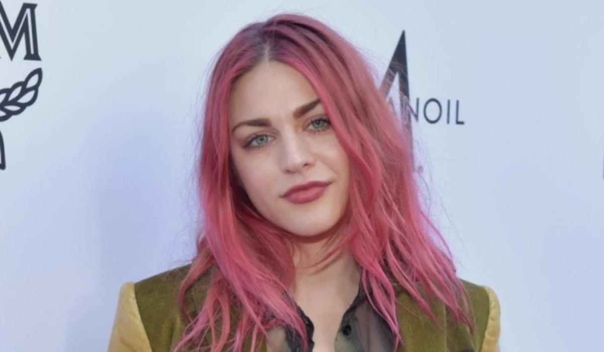 Frances Bean Cobain Net Worth: Secrets Revealed – Celebrity
