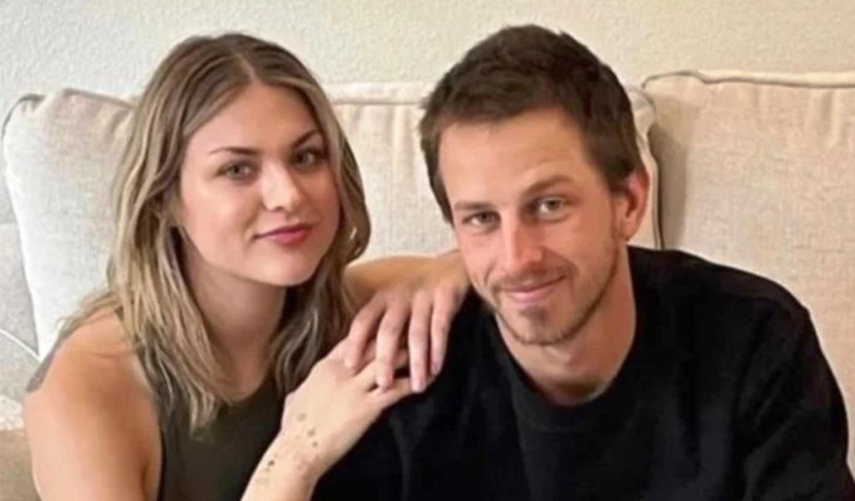 Frances Bean Cobain Net Worth: Secrets Revealed Frances Bean Cobain Net Worth