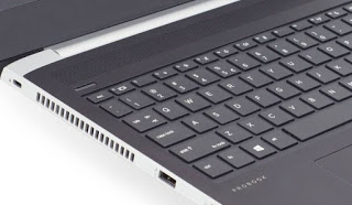 新しいコンピューターを持っている 新しいコンピューター