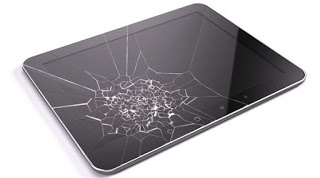 壊れた画面のタブレット 壊れたタブレット