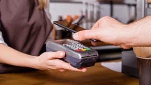 NFC：それが何であるか、どのように機能し、どのように使用するか