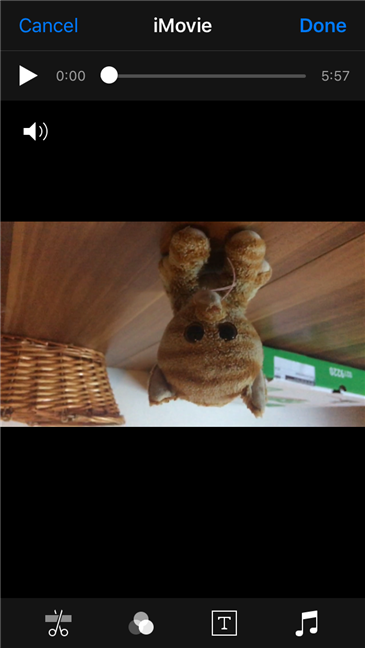 ビデオが iMovie に読み込まれます