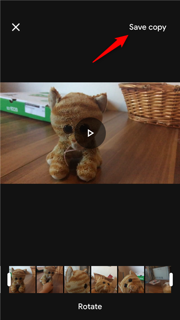 ビデオの回転したコピーを保存することを選択します