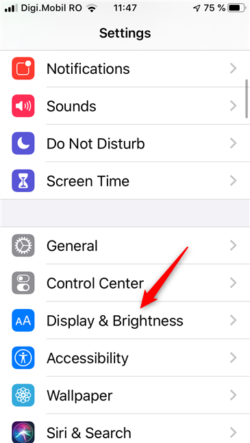 画面と iPhoneの設定から明るさ入力