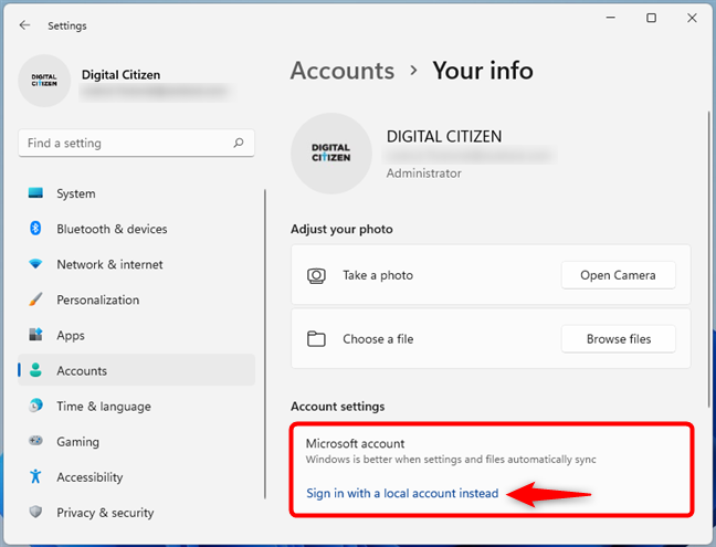 Microsoft アカウントではなくローカル アカウントでサインインする