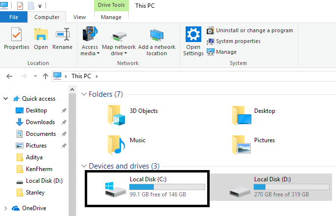 Windows 10がインストールされているドライブを開く必要があります