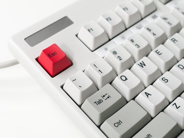 左クリックしたままにして、Esc キーを押します