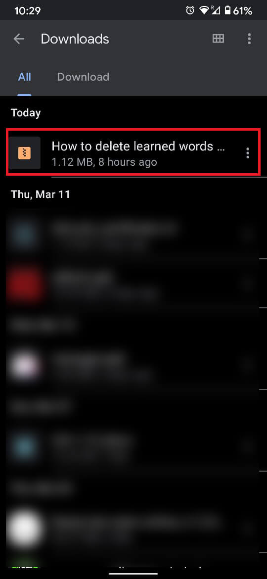 解凍する zip ファイルを参照します。 見つかったら、zip ファイルをタップします。