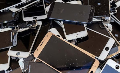 古いスマートフォン