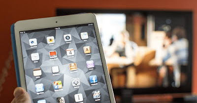 iPhone または iPad からテレビへ