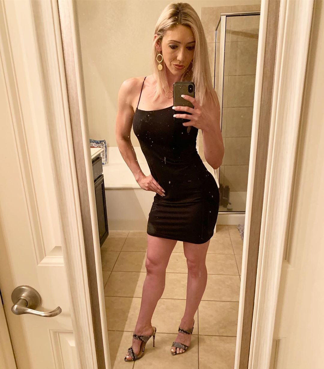 Ashley Covelli Feet - ⭐Celeb Feet