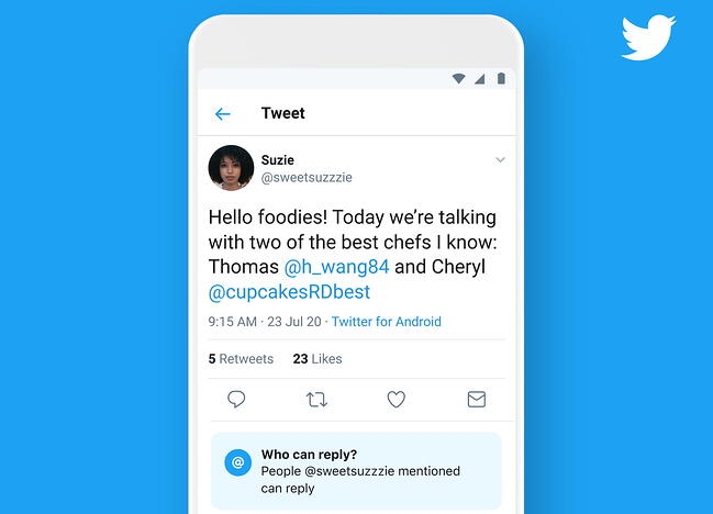 Tweet con ajustes de respuesta configurados por el bot de Twitter