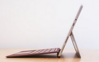 Vista lateral de Surface Go 2