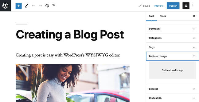 Opción de imagen destacada incorporada en el editor de Gutenberg en el tablero de WordPress