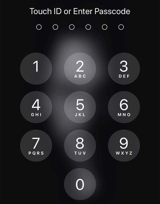 Pantalla de código de acceso en iPhone