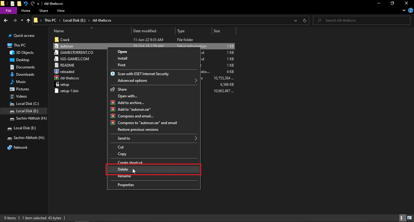 haga clic derecho sobre él y haga clic en eliminar.  Cómo cambiar el nombre del archivo en el directorio de destino