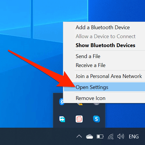 Abra Configuración en el menú de Bluetooth en Windows