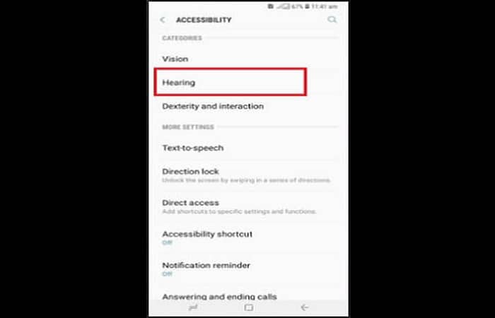 Cómo equilibrar el sonido de los auriculares en Samsung