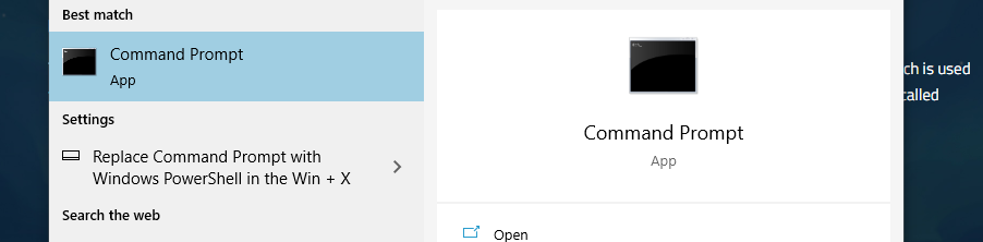 Abriendo un símbolo del sistema en una computadora con Windows.