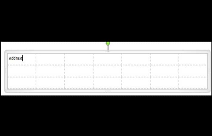 Vuelve a la pestaña Insertar, haz clic en el botón Tabla y selecciona "Insertar tabla" en lugar de arrastrar el mouse sobre los cuadros (que realmente representan celdas, como aprendimos hace un segundo).